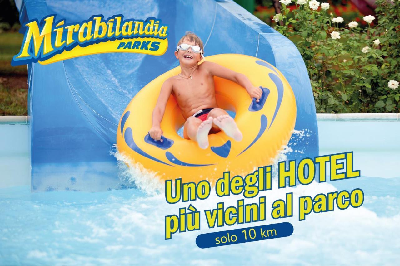 Hotel Elefantino Grey - Free Breakfast & Brunch Until 13-00 - Vicinissimi A Mirabilandia Милано Мартима Екстериор снимка